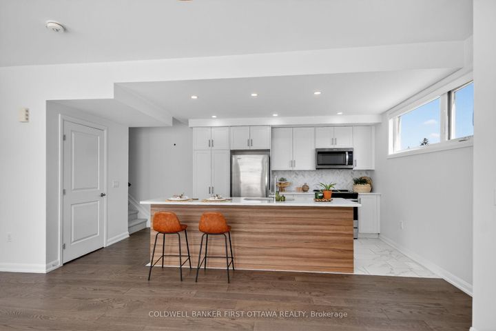 Photo 4 at 77 Cherry Blossom Private, Nepean (Redwood Park), Ottawa