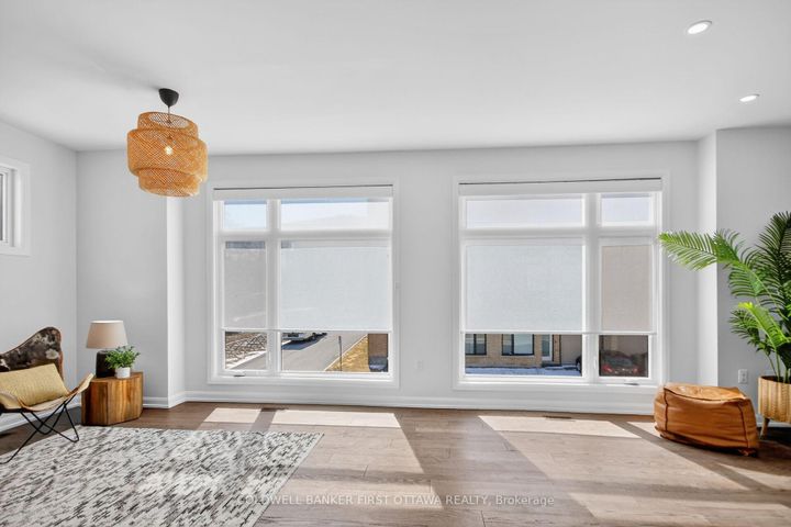 Photo 7 at 77 Cherry Blossom Private, Nepean (Redwood Park), Ottawa