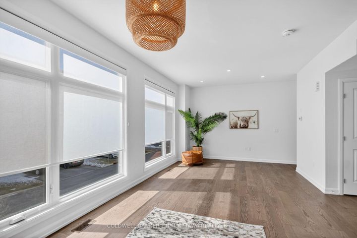 Photo 8 at 77 Cherry Blossom Private, Nepean (Redwood Park), Ottawa