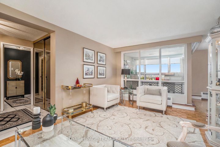 Photo 9 at 705 - 1356 Meadowlands Drive E, Nepean (Borden Farm/Stewart Farm/Carleton Heights/Parkwood Hills), Ottawa