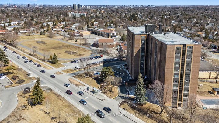 Photo 31 at 705 - 1356 Meadowlands Drive E, Nepean (Borden Farm/Stewart Farm/Carleton Heights/Parkwood Hills), Ottawa