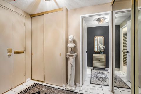 Photo 5 at 705 - 1356 Meadowlands Drive E, Nepean (Borden Farm/Stewart Farm/Carleton Heights/Parkwood Hills), Ottawa