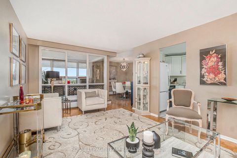 Photo 8 at 705 - 1356 Meadowlands Drive E, Nepean (Borden Farm/Stewart Farm/Carleton Heights/Parkwood Hills), Ottawa