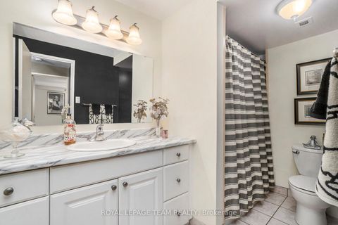 Photo 20 at 705 - 1356 Meadowlands Drive E, Nepean (Borden Farm/Stewart Farm/Carleton Heights/Parkwood Hills), Ottawa