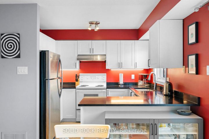 Photo 15 at 77 Markland Crescent, Nepean (Barrhaven East), Ottawa