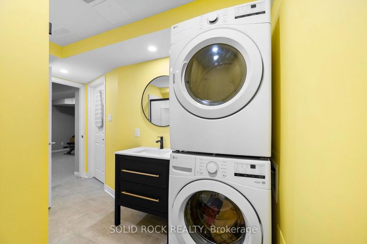 Photo 35 at 77 Markland Crescent, Nepean (Barrhaven East), Ottawa