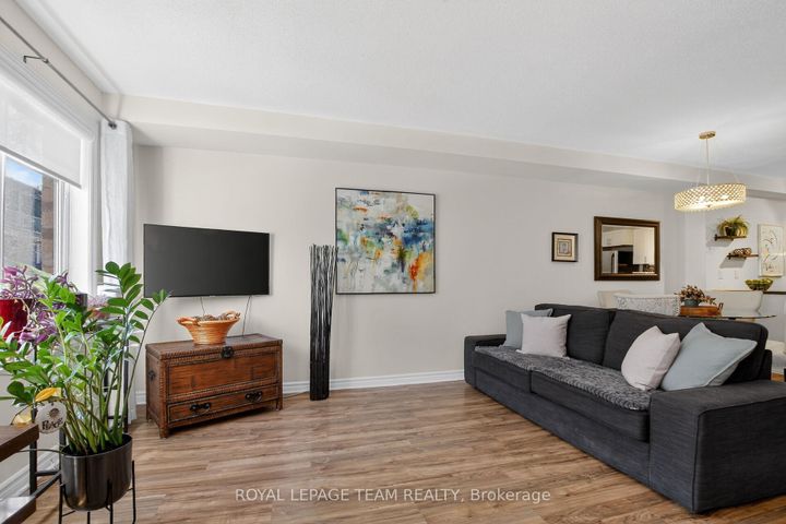 Photo 8 at 130A Lindenshade Drive, Nepean (Strandherd), Ottawa