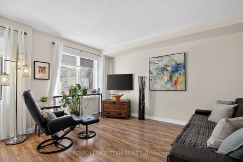 Photo 5 at 130A Lindenshade Drive, Nepean (Strandherd), Ottawa