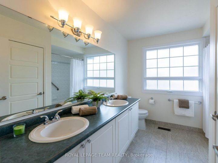 Photo 14 at 71 Monterey Drive, Nepean (Leslie Park), Ottawa