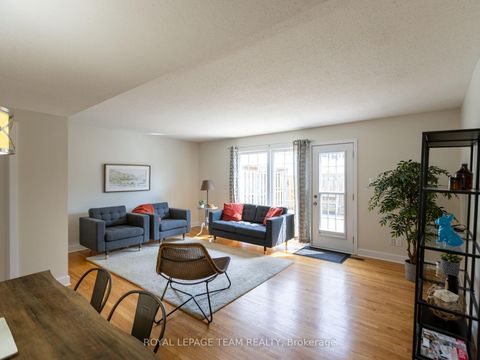 Photo 3 at 71 Monterey Drive, Nepean (Leslie Park), Ottawa