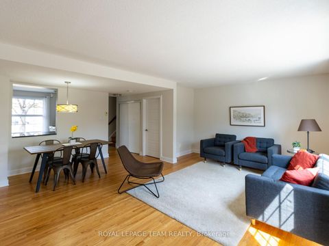 Photo 4 at 71 Monterey Drive, Nepean (Leslie Park), Ottawa