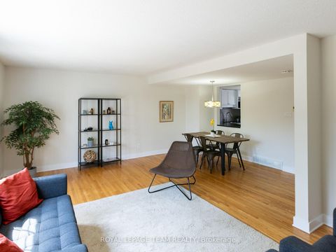 Photo 5 at 71 Monterey Drive, Nepean (Leslie Park), Ottawa