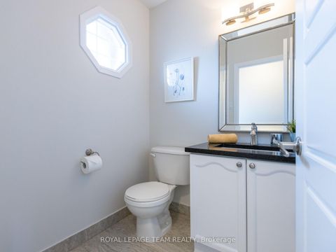 Photo 10 at 71 Monterey Drive, Nepean (Leslie Park), Ottawa