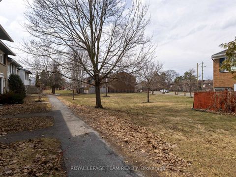 Photo 17 at 71 Monterey Drive, Nepean (Leslie Park), Ottawa