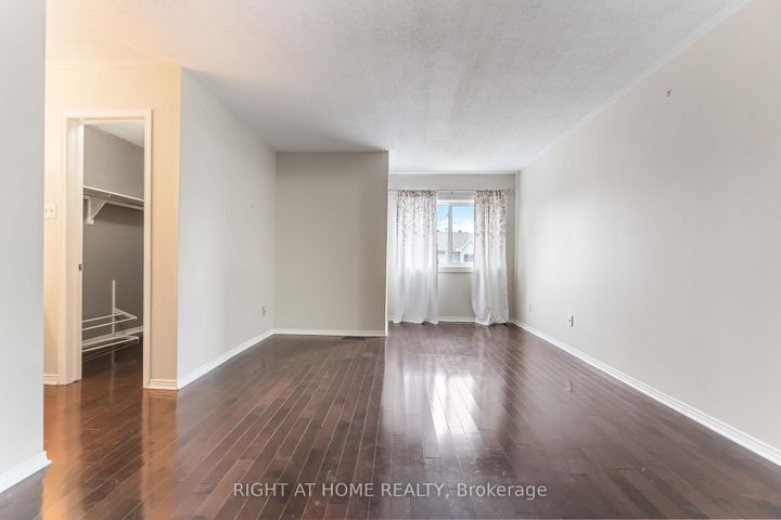 Photo 11 at 70 Halley Street, Nepean (Heritage Park), Ottawa