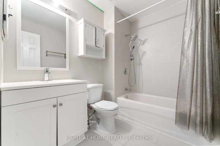 Photo 16 at 70 Halley Street, Nepean (Heritage Park), Ottawa