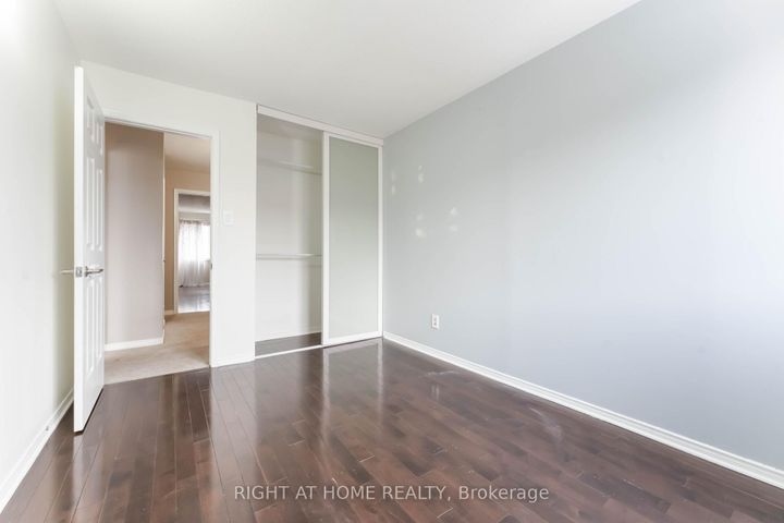 Photo 19 at 70 Halley Street, Nepean (Heritage Park), Ottawa