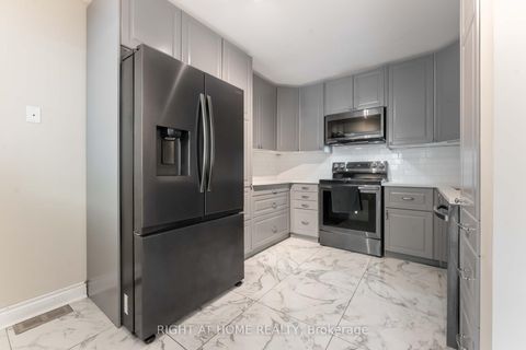 Photo 8 at 70 Halley Street, Nepean (Heritage Park), Ottawa