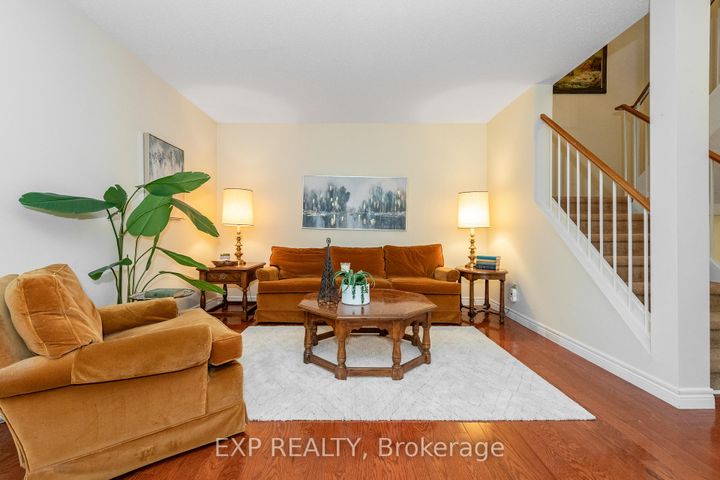 Photo 5 at 1337 Ambridge Way, Nepean (Carleton Heights), Ottawa