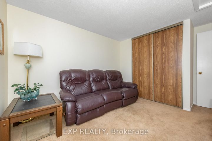 Photo 18 at 1337 Ambridge Way, Nepean (Carleton Heights), Ottawa