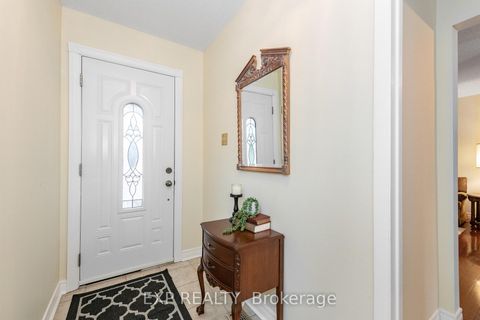 Photo 3 at 1337 Ambridge Way, Nepean (Carleton Heights), Ottawa