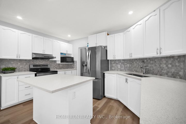 Photo 16 at 10 Pavona Street, Nepean (Barrhaven East), Ottawa