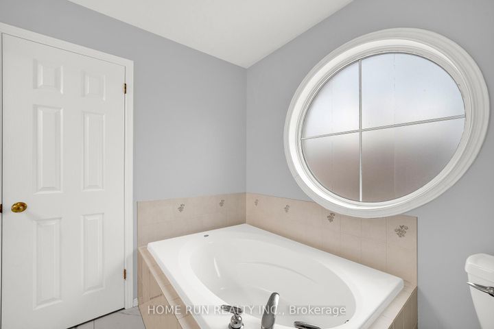 Photo 28 at 10 Pavona Street, Nepean (Barrhaven East), Ottawa