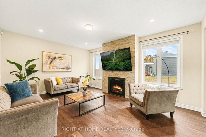 Photo 14 at 1089 Apolune Street, Nepean (Half Moon Bay), Ottawa
