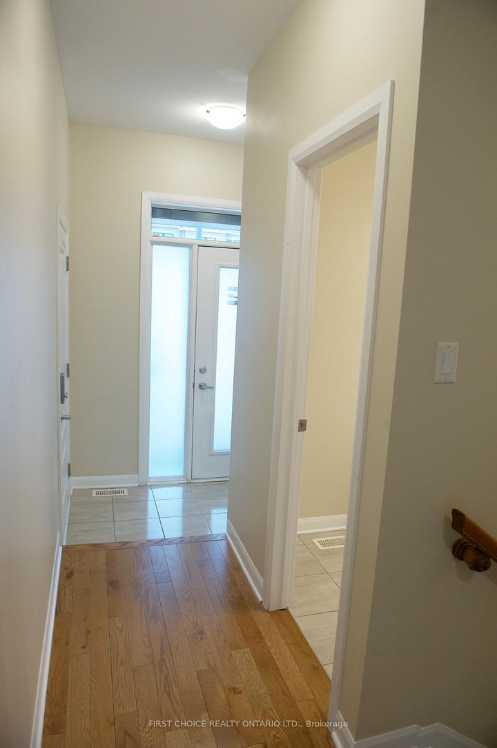 Photo 2 at 222 Geyser Place, Nepean (Hearts Desire), Ottawa