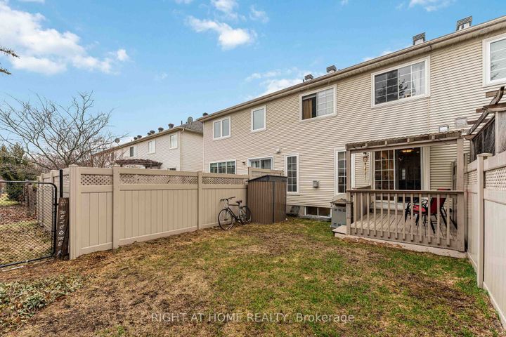 Photo 29 at 52 Fieldberry Private, Nepean (Stonebridge), Ottawa