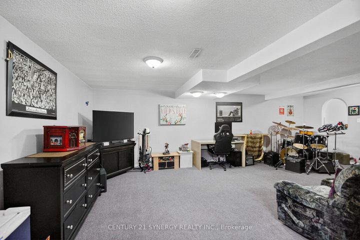 Photo 28 at 61 Fieldgate Drive, Nepean (Knollsbrook), Ottawa