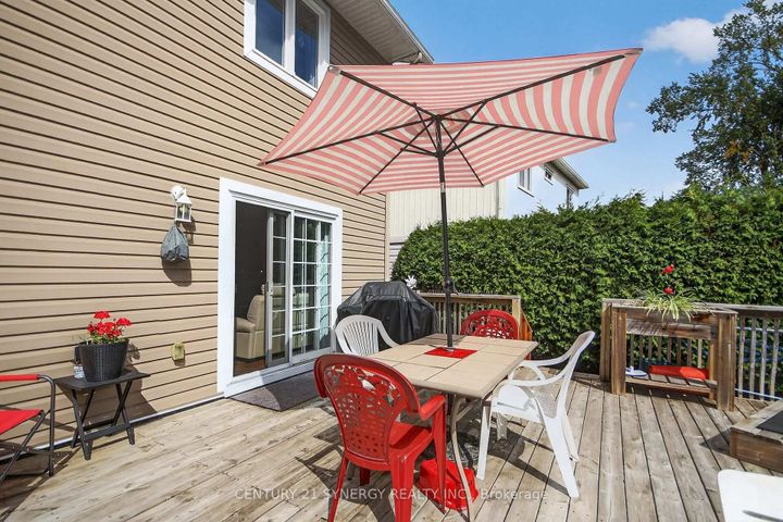 Photo 31 at 61 Fieldgate Drive, Nepean (Knollsbrook), Ottawa