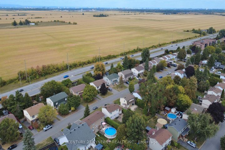 Photo 38 at 61 Fieldgate Drive, Nepean (Knollsbrook), Ottawa