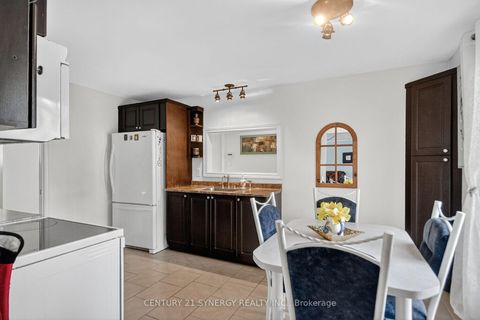 Photo 6 at 61 Fieldgate Drive, Nepean (Knollsbrook), Ottawa