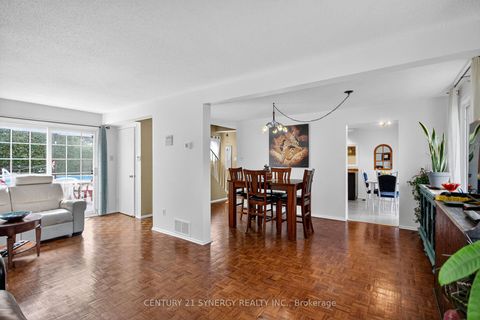 Photo 12 at 61 Fieldgate Drive, Nepean (Knollsbrook), Ottawa
