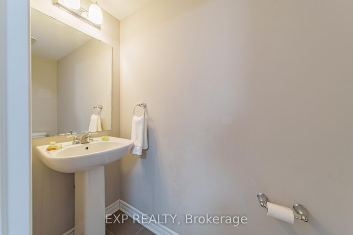 Photo 4 at 523 Ensatina Crescent, Nepean (Half Moon Bay), Ottawa