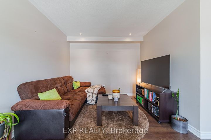 Photo 6 at 523 Ensatina Crescent, Nepean (Half Moon Bay), Ottawa