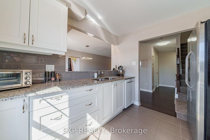 Photo 15 at 523 Ensatina Crescent, Nepean (Half Moon Bay), Ottawa