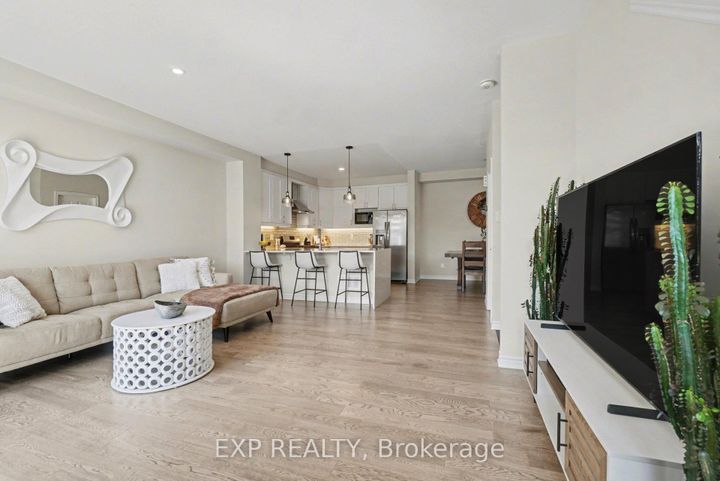 Photo 7 at 520 Rye Grass Way, Nepean (Half Moon Bay), Ottawa