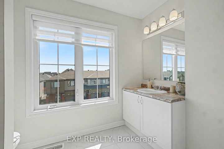 Photo 20 at 520 Rye Grass Way, Nepean (Half Moon Bay), Ottawa