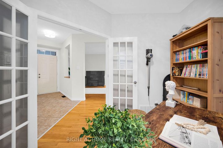 Photo 6 at 27 Knowlton Drive, Nepean (Barrhaven East), Ottawa