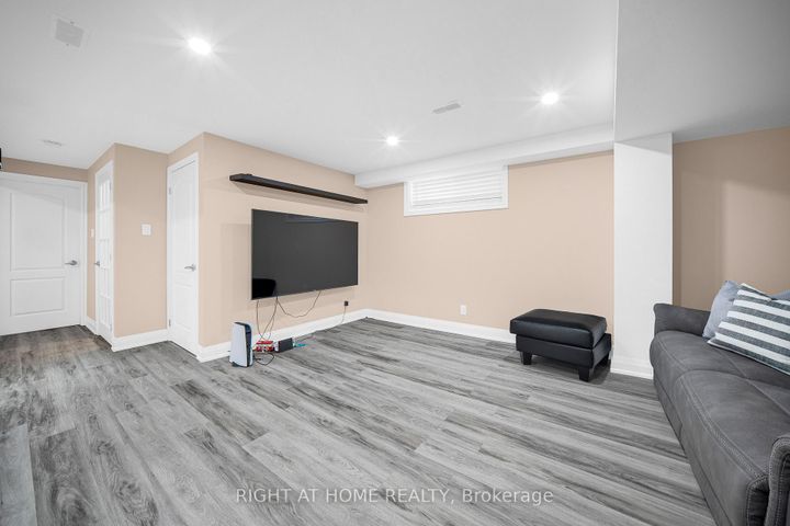 Photo 31 at 27 Knowlton Drive, Nepean (Barrhaven East), Ottawa