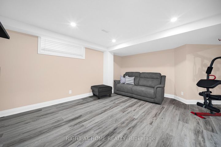 Photo 32 at 27 Knowlton Drive, Nepean (Barrhaven East), Ottawa