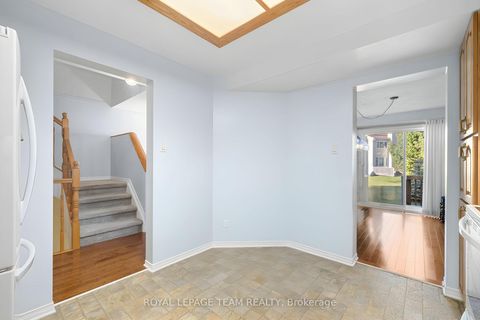 Photo 2 at 31 - 68 Grandcourt Drive, Nepean (Centrepointe), Ottawa