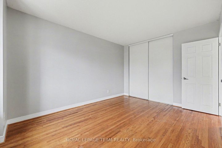 Photo 20 at 187 MONTEREY Drive, Nepean (Leslie Park), Ottawa