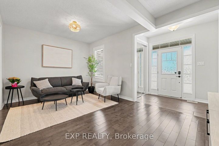 Photo 3 at 73 Bristling Crescent, Nepean (Half Moon Bay), Ottawa