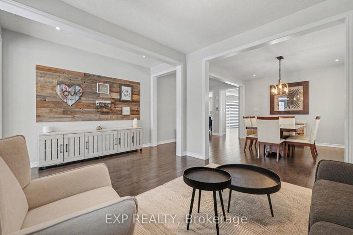 Photo 5 at 73 Bristling Crescent, Nepean (Half Moon Bay), Ottawa