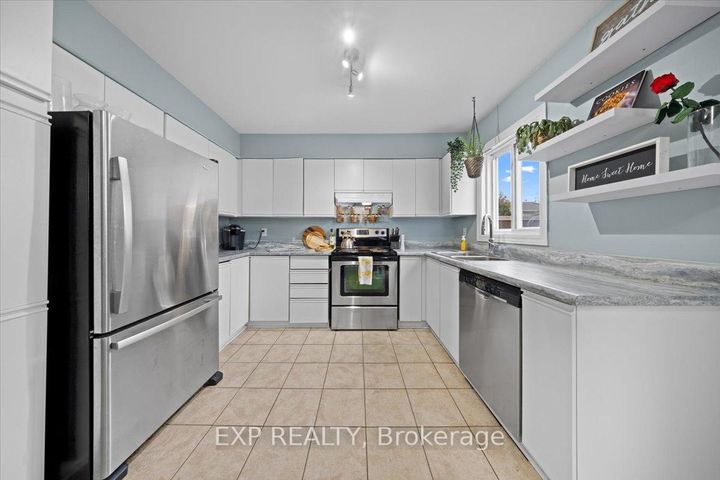 Photo 11 at D - 284 Dalehurst Drive, Nepean (Tanglewood), Ottawa