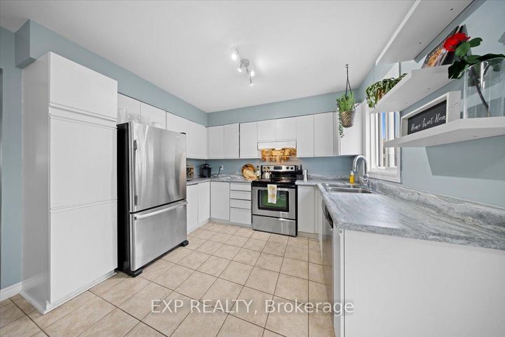 Photo 15 at D - 284 Dalehurst Drive, Nepean (Tanglewood), Ottawa