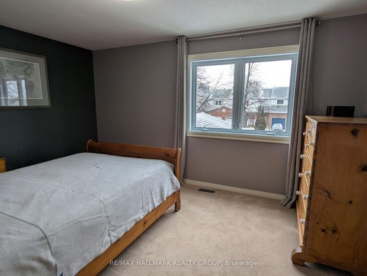 Photo 13 at 155 Markland Crescent, Nepean (Barrhaven East), Ottawa